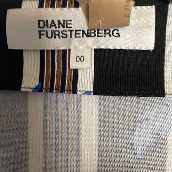 Diane Von Furstenberg Silk Dress Size 00 - Picture 4 of 5